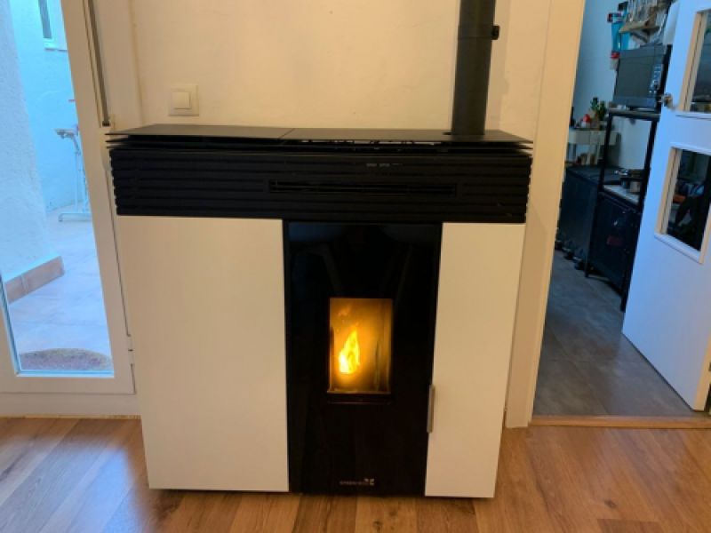 Soluciones de calefacción eficientes y ecológicas con estufas de pellet, ideales para hogares y negocios.