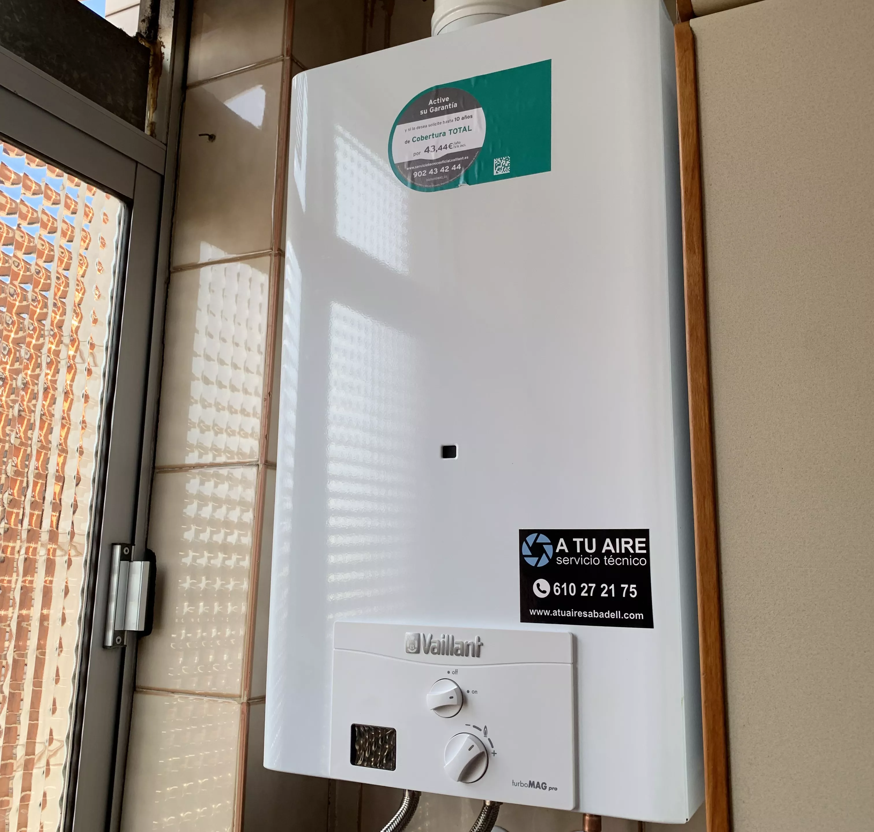 Instal·lació de calderes a Cornellà, assegurant calefacció eficient i aigua calenta durant tot l´any.