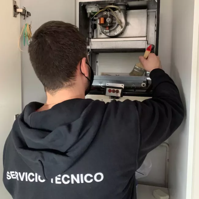 Manteniment de calderes a Cornellà, assegurant el correcte funcionament i eficiència energètica dels teus sistemes de calefacció.