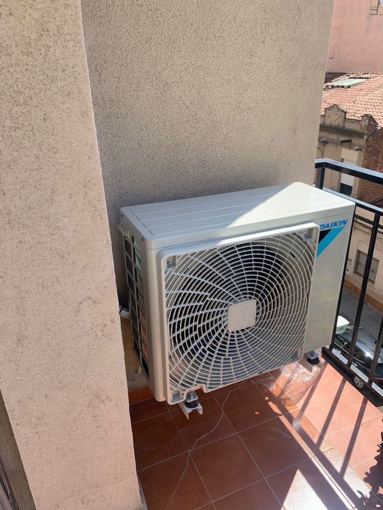 Servicio técnico especializado en mantenimiento de aire acondicionado para asegurar su eficiencia y durabilidad en Sabadell.