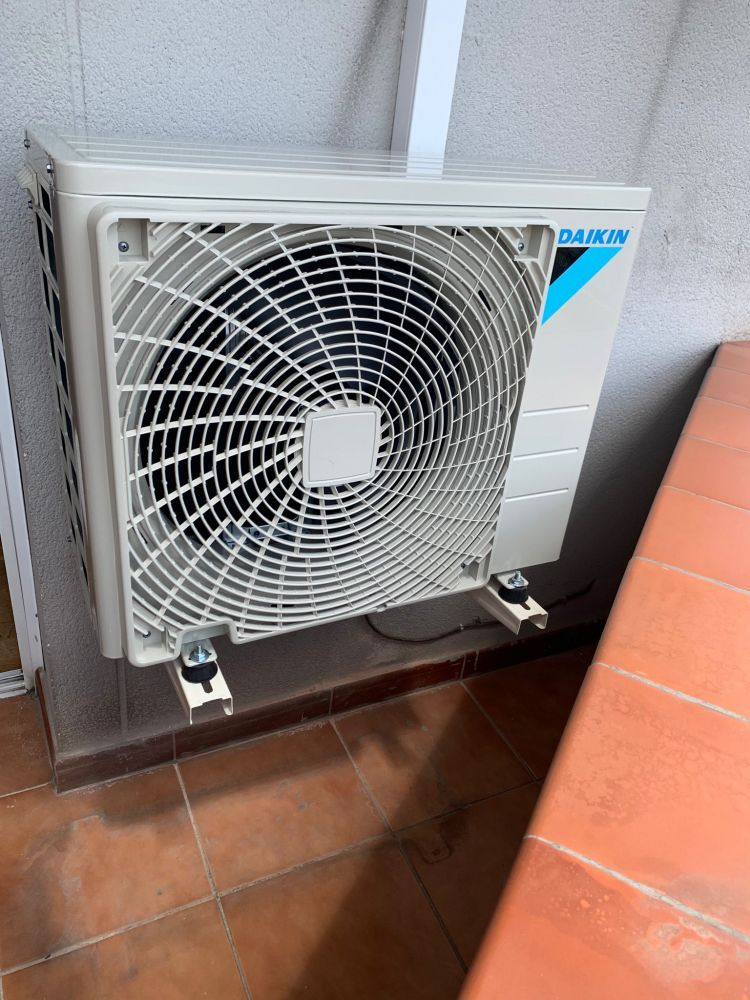 Reparación rápida y eficiente de aire acondicionado en Sabadell, para garantizar un sistema en perfecto estado de funcionamiento.