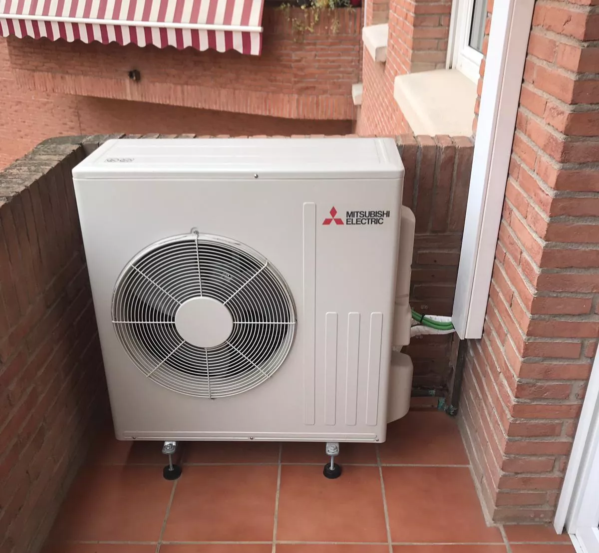 Instalación de aire acondicionado en Llissà de Vall, asegurando frescura y confort durante todo el año.