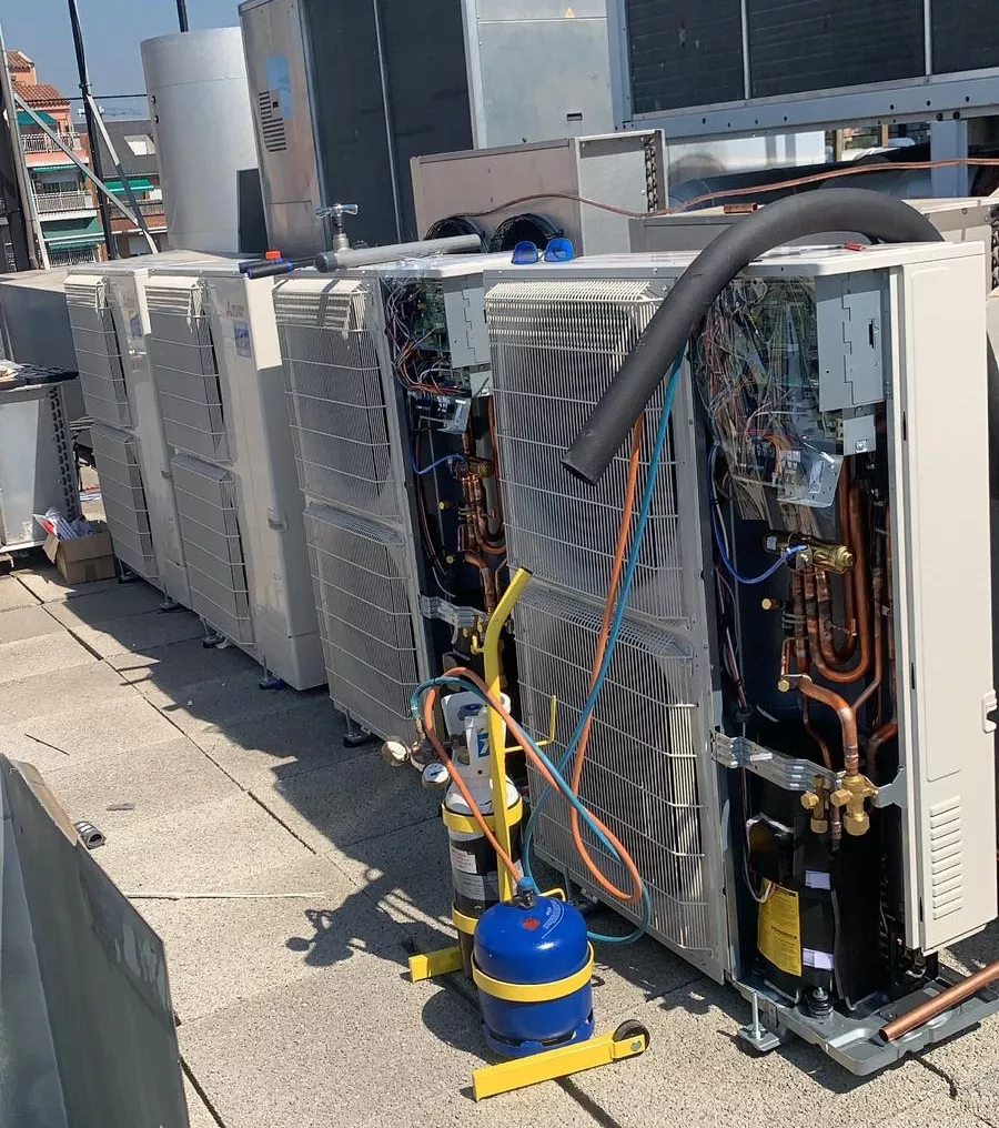 Reparación de aire acondicionado en Granollers, asegurando la eficiencia y funcionamiento de tus equipos de climatización.