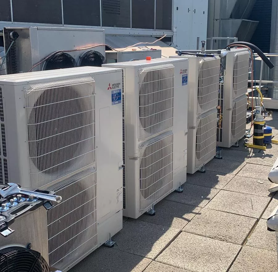 Reparació d'aire condicionat a Mollet del Vallès, assegurant un funcionament eficient i perllongant la vida útil dels teus equips.