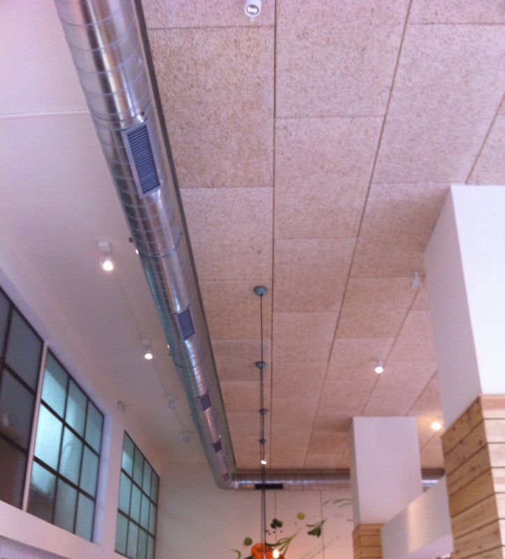 Soluciones profesionales para la instalación de conductos de chapa y fibra en locales, asegurando un sistema de climatización eficiente y duradero.