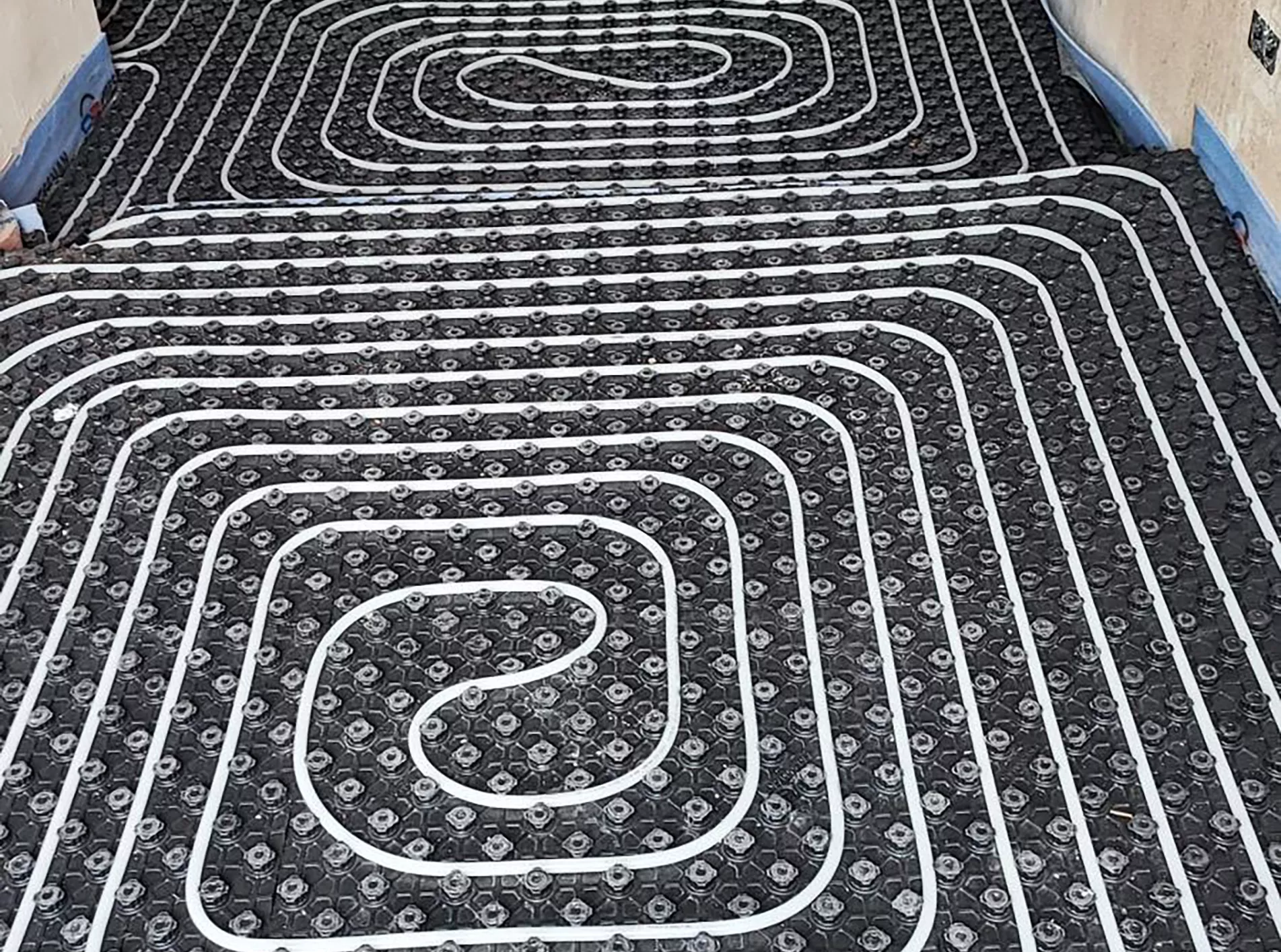 Instalación de suelo radiante para calefacción eficiente y confort en tu hogar