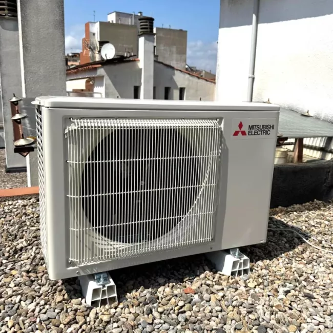 Instal·lació d´aire condicionat a Cerdanyola, per a un ambient fresc i còmode durant tot l´any.